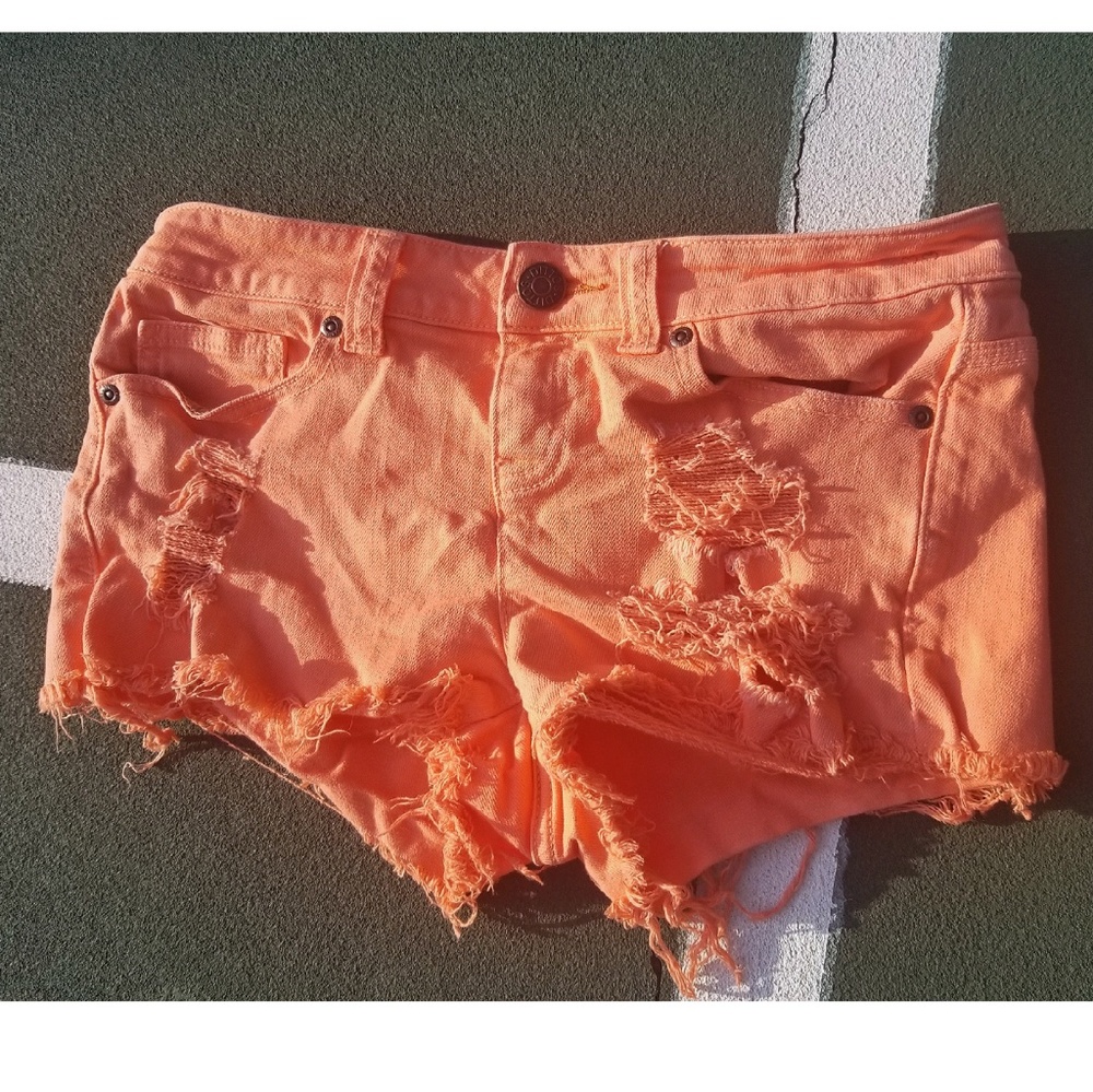 Distressed, Peach Dittos Shorts